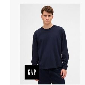 GAP Men's Heavyweight Crop T Shirt in Navy and White
